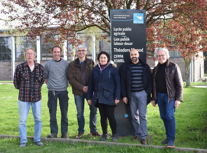 De izquierda a derecha: Bernard Barbe (formador), Gilles Hugon (formador), Gilles Thomas (IDELE), Isabelle Delaunay (responsable de la formación), Noureddine Charfeddine (CONAFE) y Marc Delacroix (Veterinario formador).